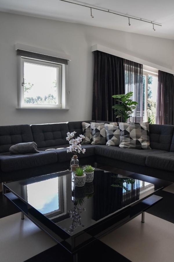 Spacious Comfort Villa Vera With Hottub Zeewolde Exterior photo