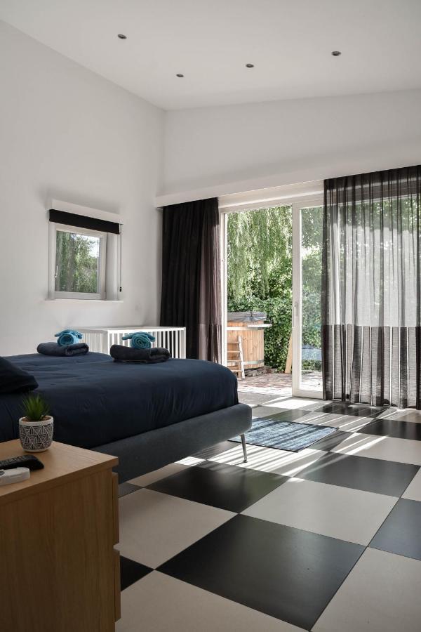 Spacious Comfort Villa Vera With Hottub Zeewolde Exterior photo