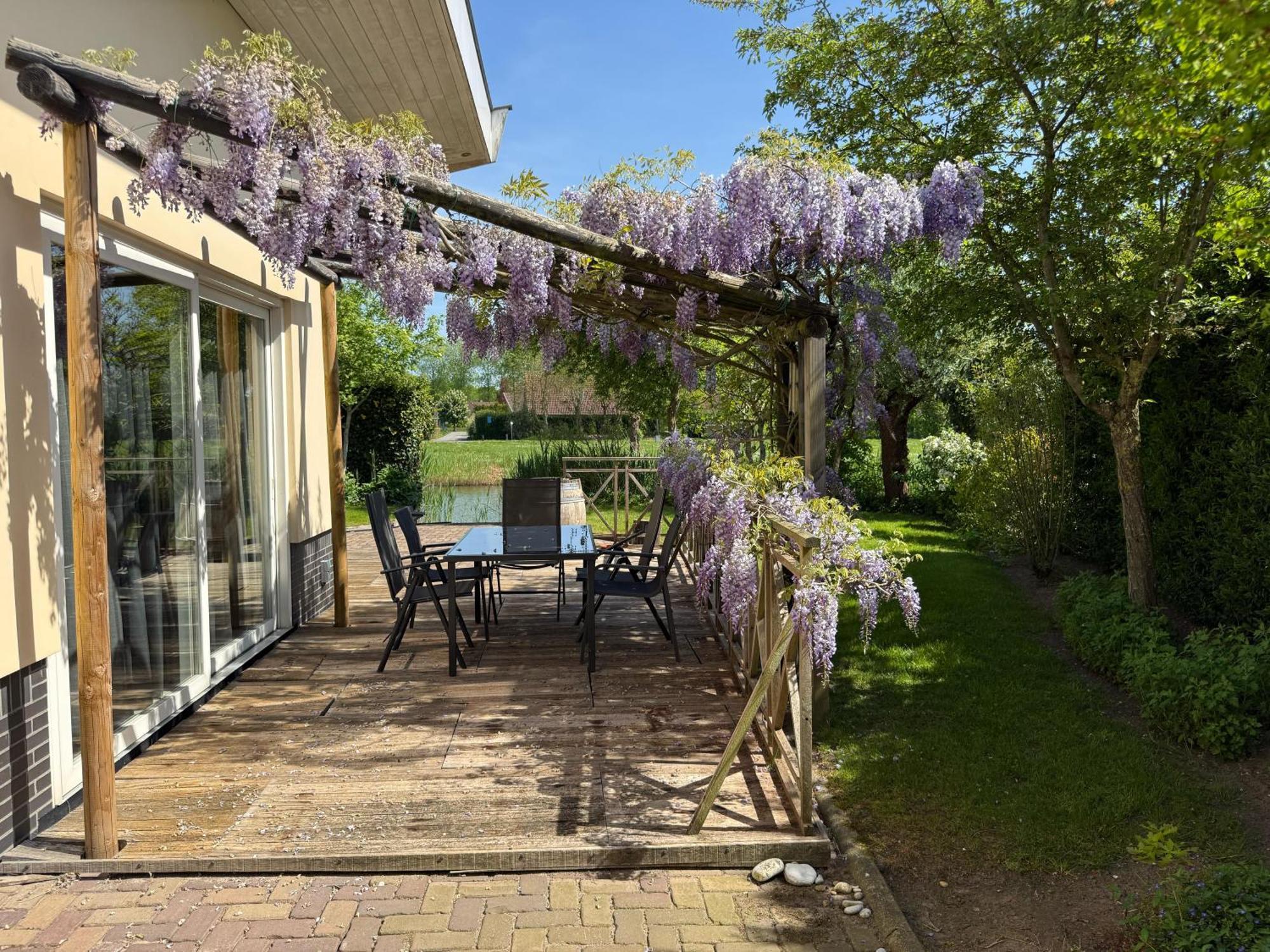 Spacious Comfort Villa Vera With Hottub Zeewolde Exterior photo